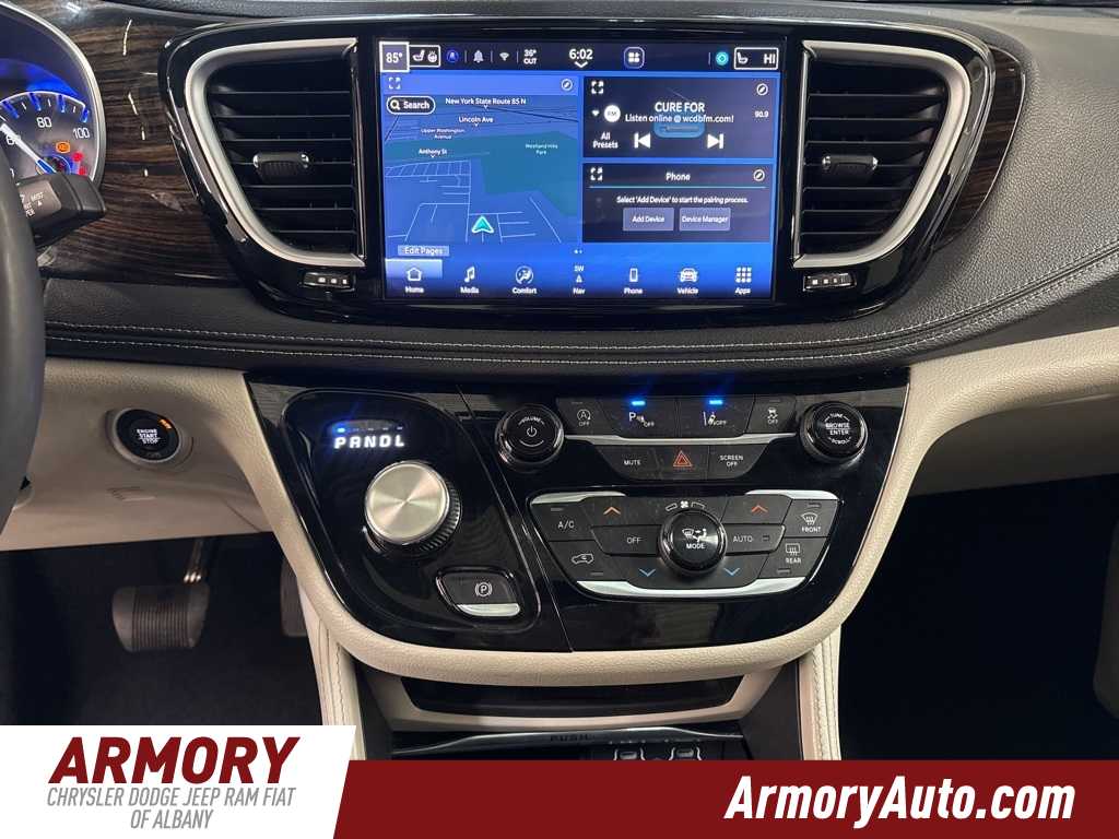 Thumbnail: 2023 Chrysler Pacifica - 16