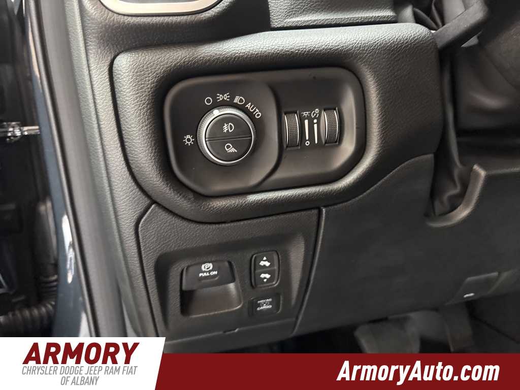 Thumbnail: 2026 RAM 1500 - 10