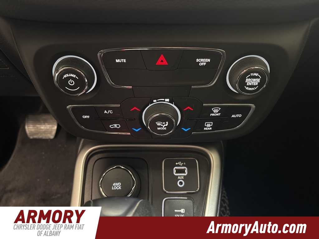 Thumbnail: 2020 Jeep Compass - 18