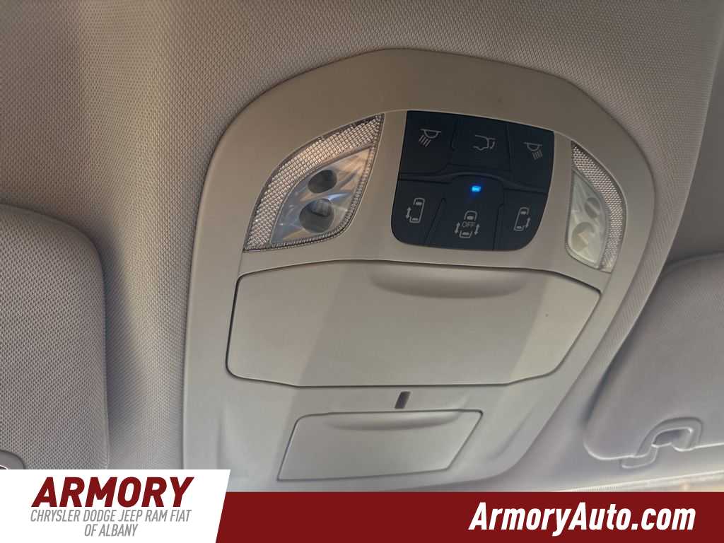 Thumbnail: 2024 Chrysler Pacifica - 24