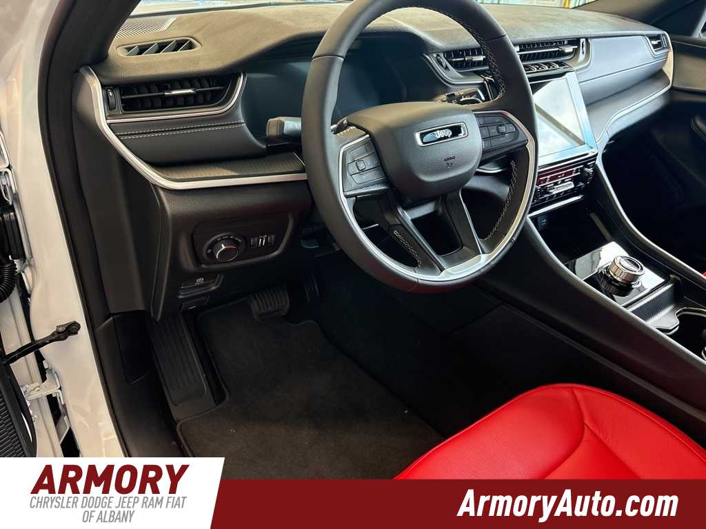 Thumbnail: 2025 Jeep Grand Cherokee - 9