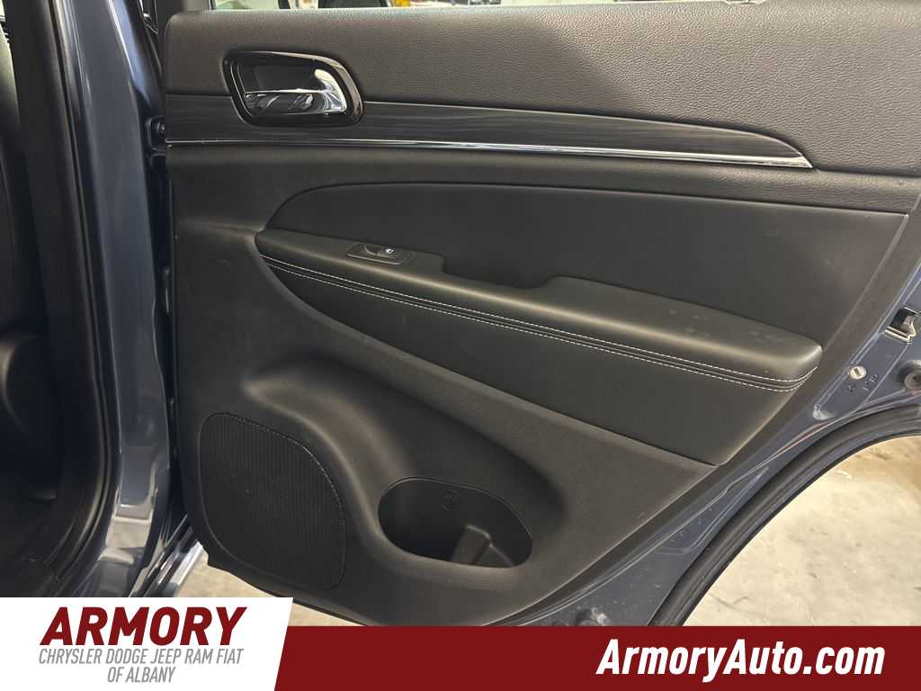 Thumbnail: 2021 Jeep Grand Cherokee - 33