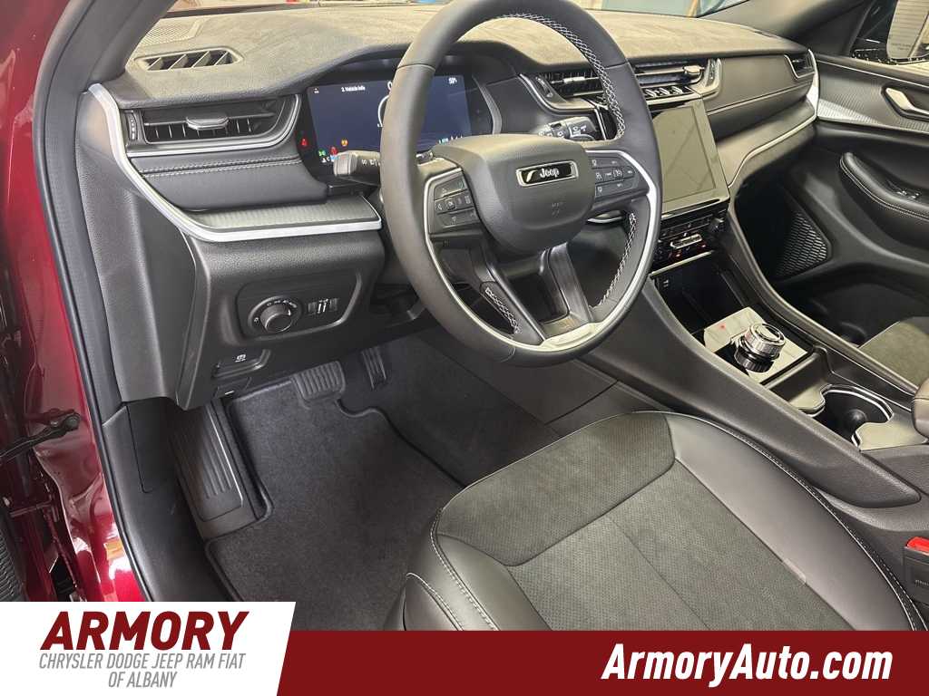 Thumbnail: 2025 Jeep Grand Cherokee - 9