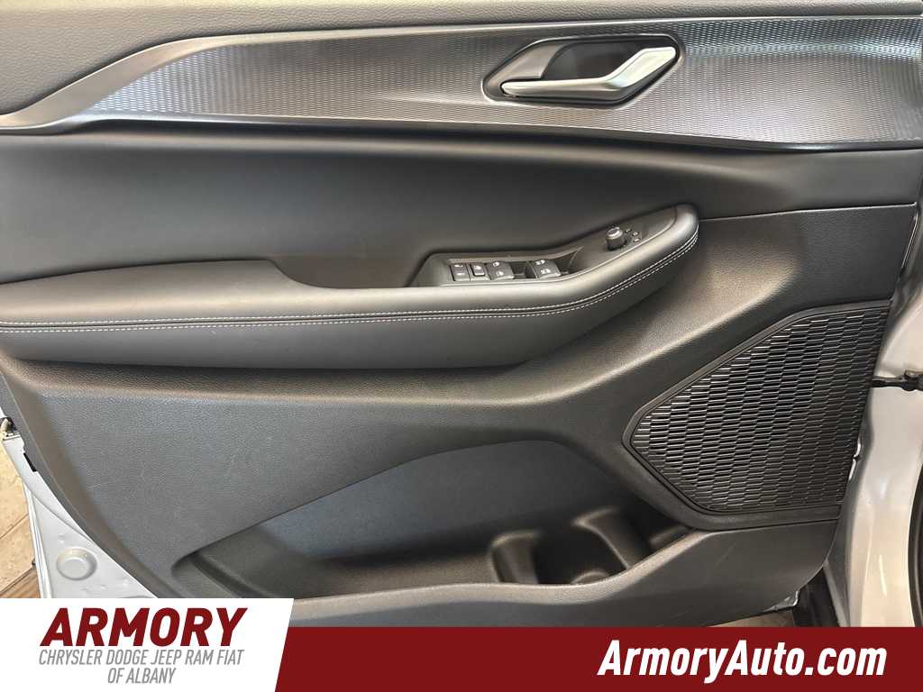 Thumbnail: 2025 Jeep Grand Cherokee - 7