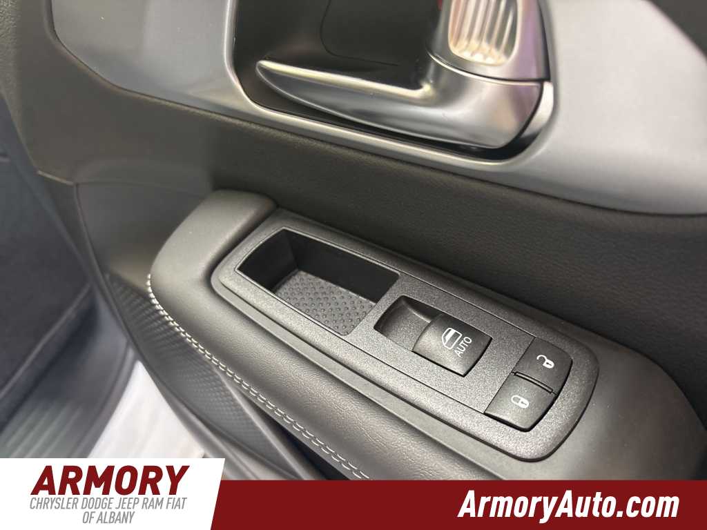 Thumbnail: 2026 Chrysler Pacifica - 42