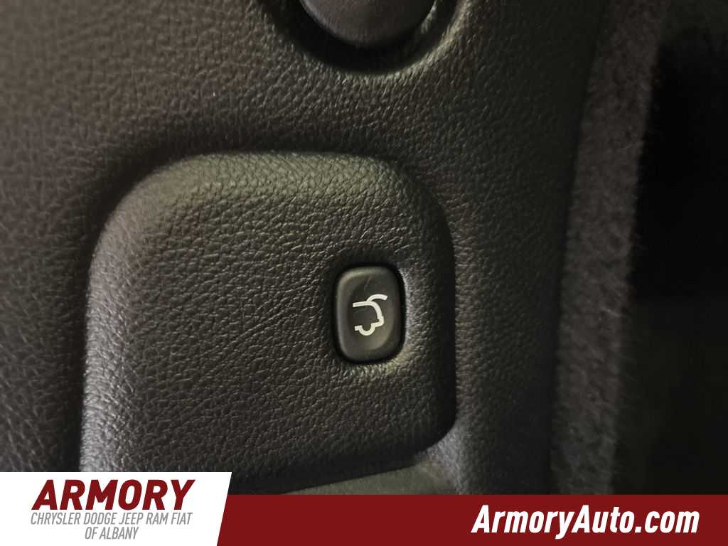 Thumbnail: 2025 Dodge Durango - 32