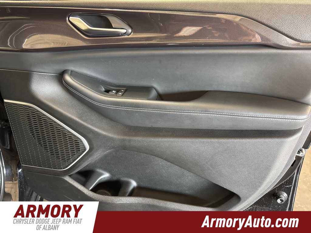 Thumbnail: 2022 Jeep Grand Cherokee - 34