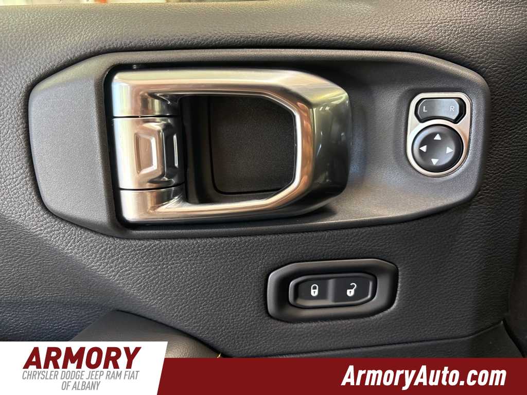 Thumbnail: 2025 Jeep Wrangler - 8