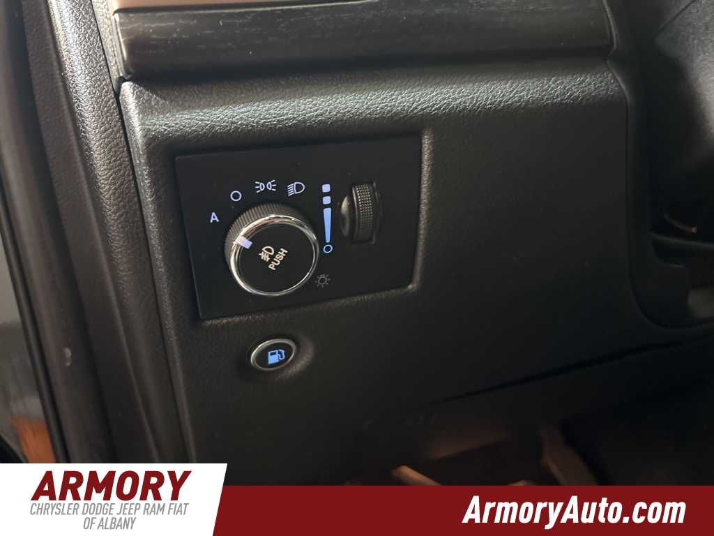 Thumbnail: 2014 Jeep Grand Cherokee - 12