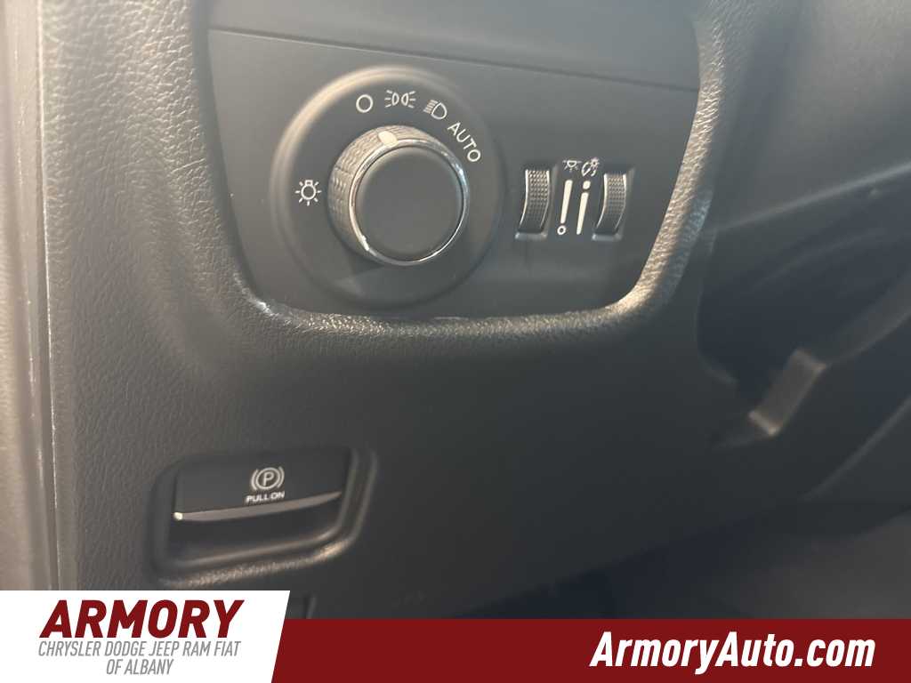 Thumbnail: 2025 Jeep Grand Cherokee - 10