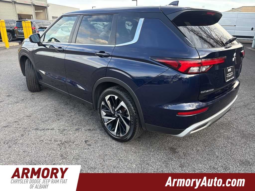 Thumbnail: 2024 Mitsubishi Outlander - 6
