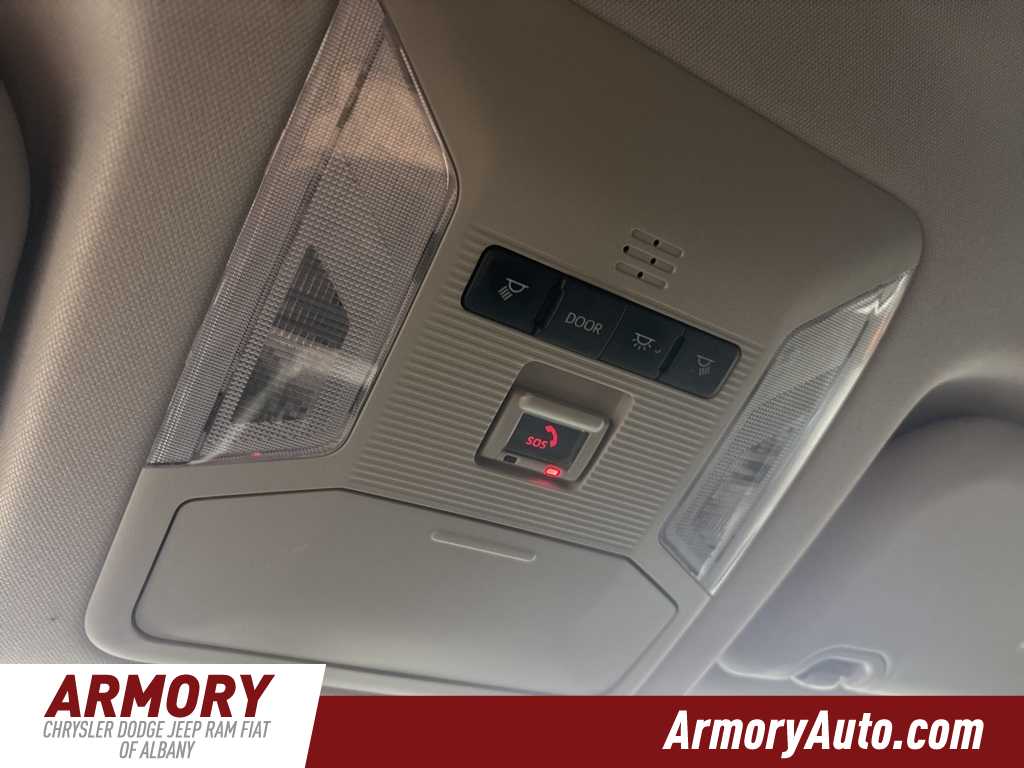 Thumbnail: 2022 Toyota RAV4 - 19