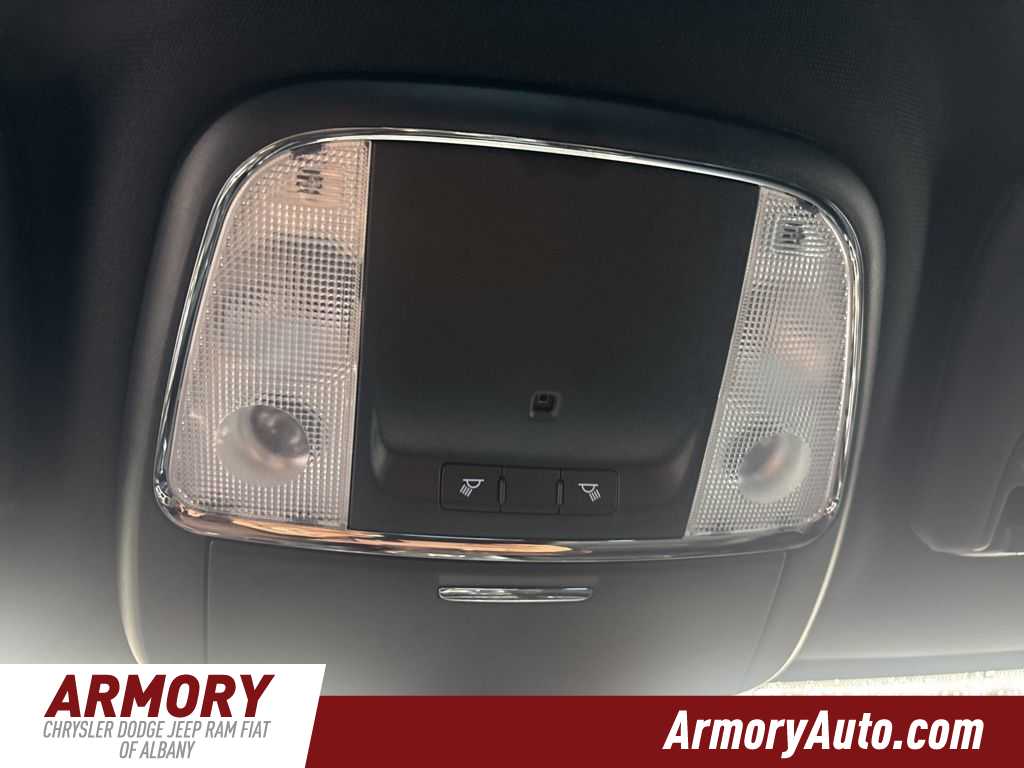 Thumbnail: 2016 Jeep Grand Cherokee - 22