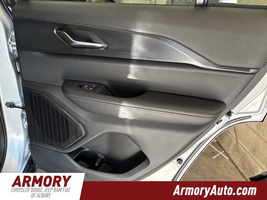 Thumbnail: 2025 Jeep Grand Cherokee - 28