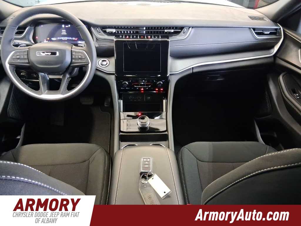 Thumbnail: 2025 Jeep Grand Cherokee - 35