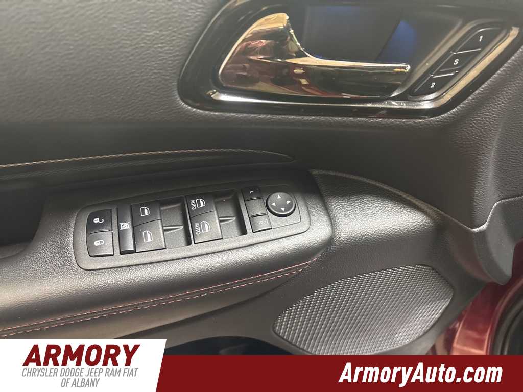 Thumbnail: 2022 Dodge Durango - 8