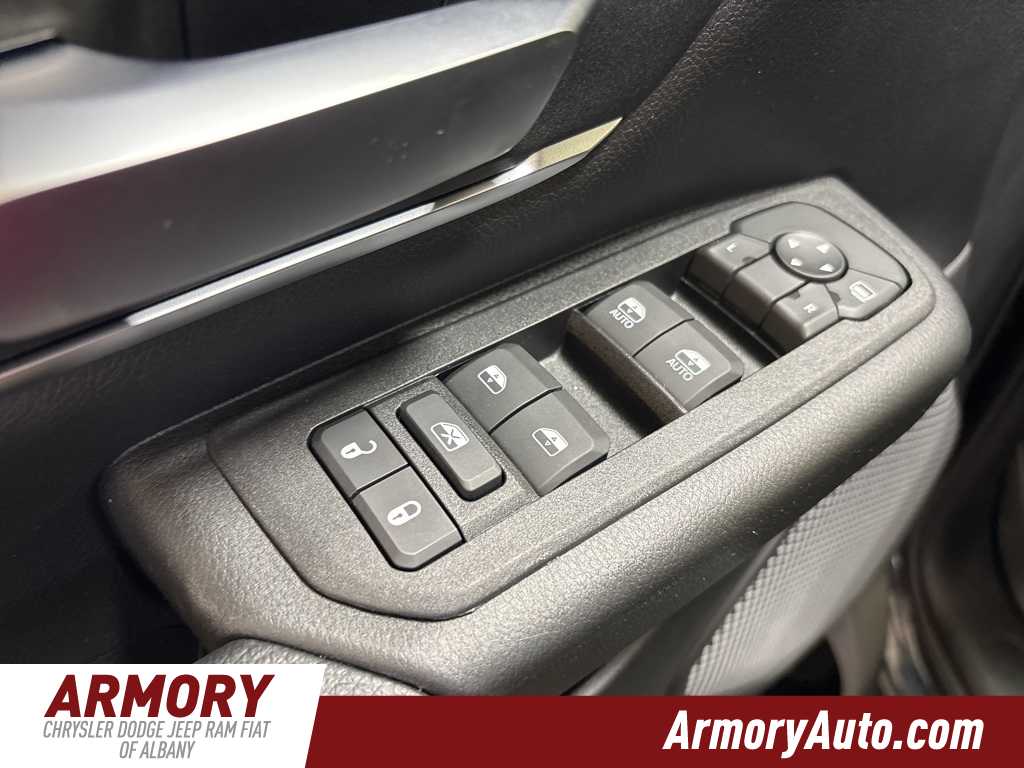 Thumbnail: 2026 RAM 1500 - 8