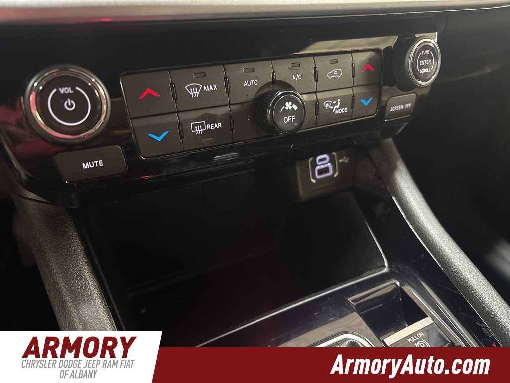 Thumbnail: 2025 Jeep Compass - 18