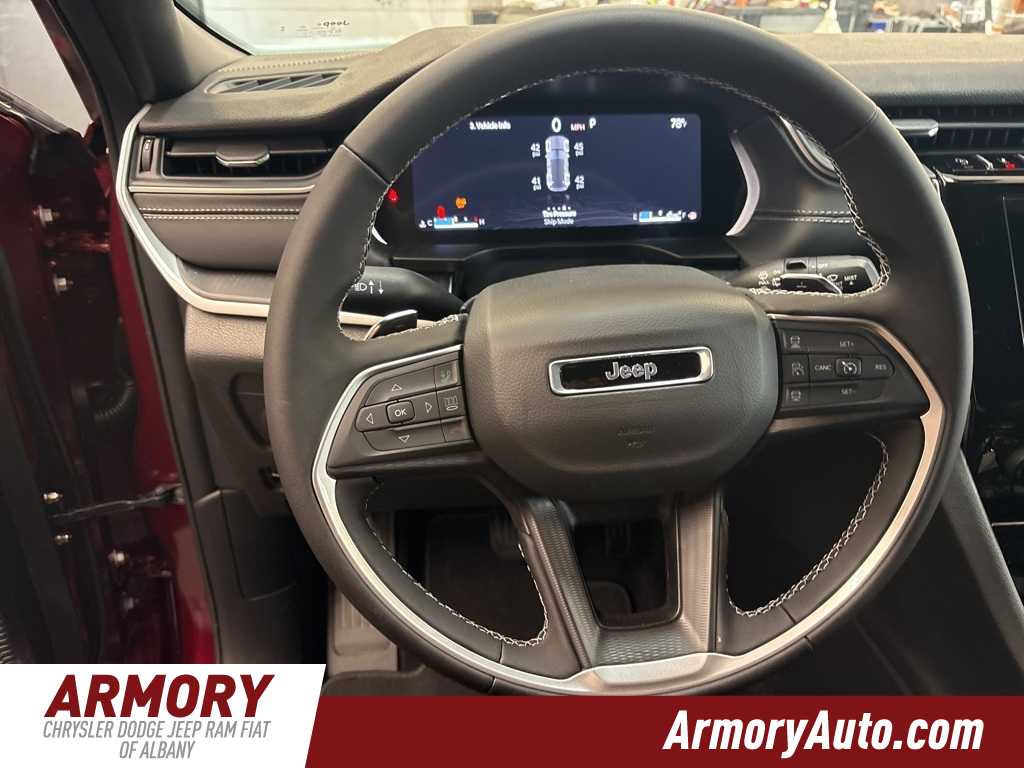 Thumbnail: 2025 Jeep Grand Cherokee - 14