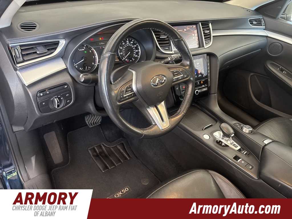Thumbnail: 2019 INFINITI QX50 - 10