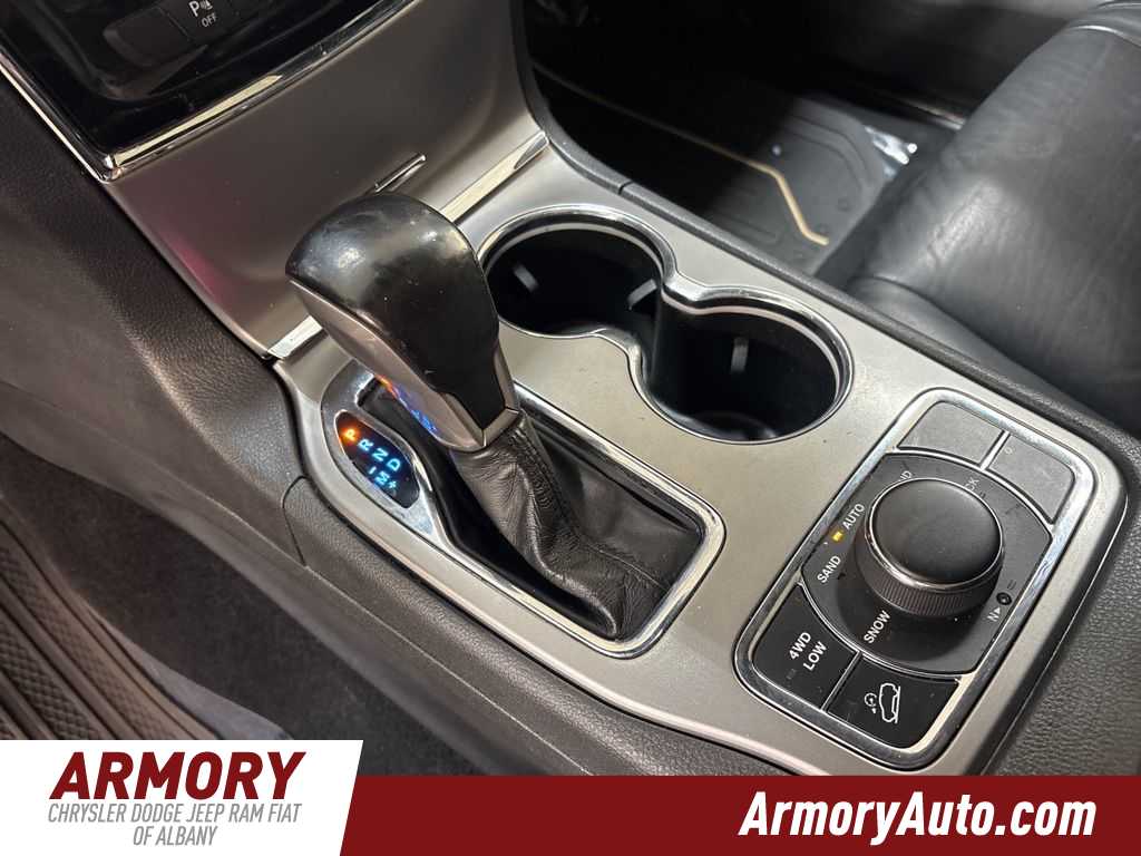 Thumbnail: 2020 Jeep Grand Cherokee - 21