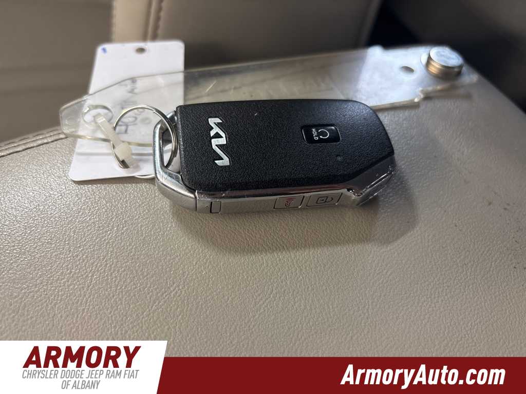 Thumbnail: 2022 Kia Sorento - 26