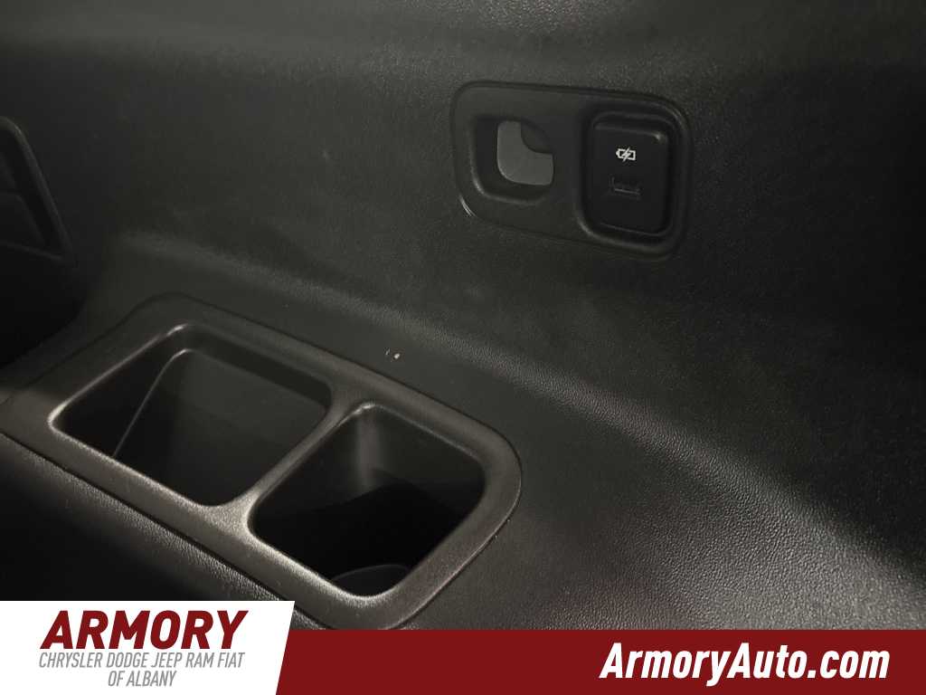 Thumbnail: 2023 GMC Acadia - 28