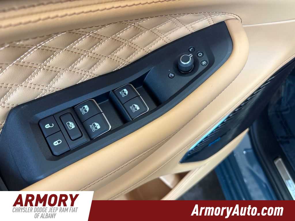 Thumbnail: 2026 Jeep Grand Cherokee L - 8