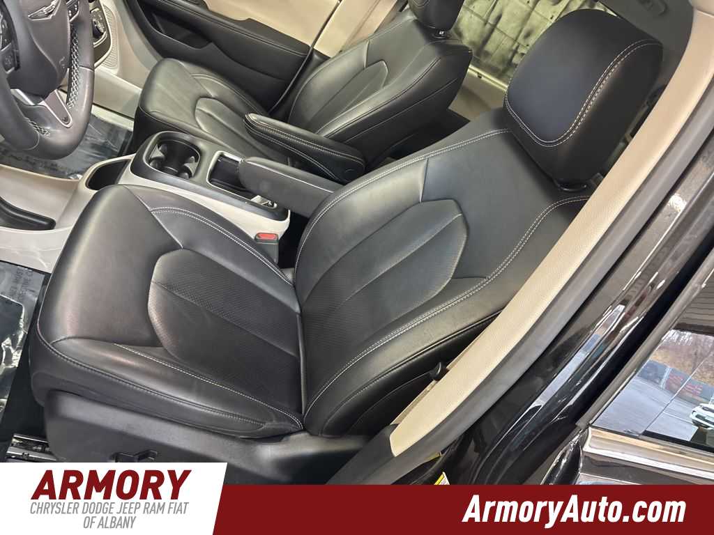 Thumbnail: 2024 Chrysler Pacifica - 11