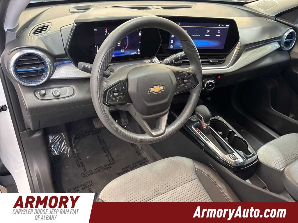 Thumbnail: 2025 Chevrolet Trax - 10