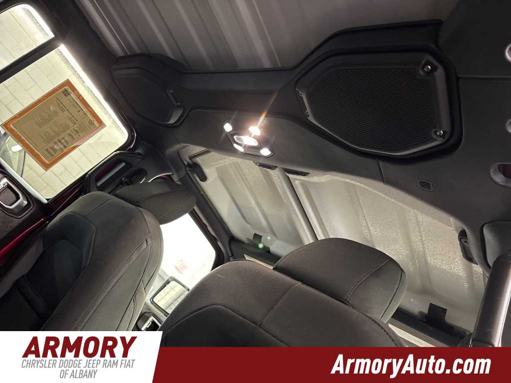 Thumbnail: 2021 Jeep Wrangler - 32