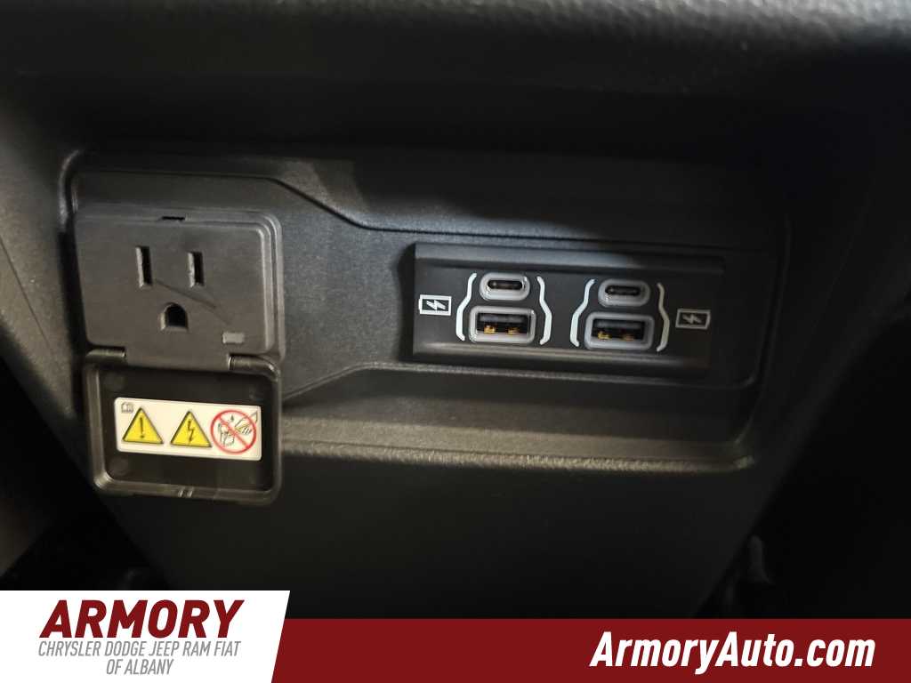 Thumbnail: 2025 Jeep Grand Cherokee - 29