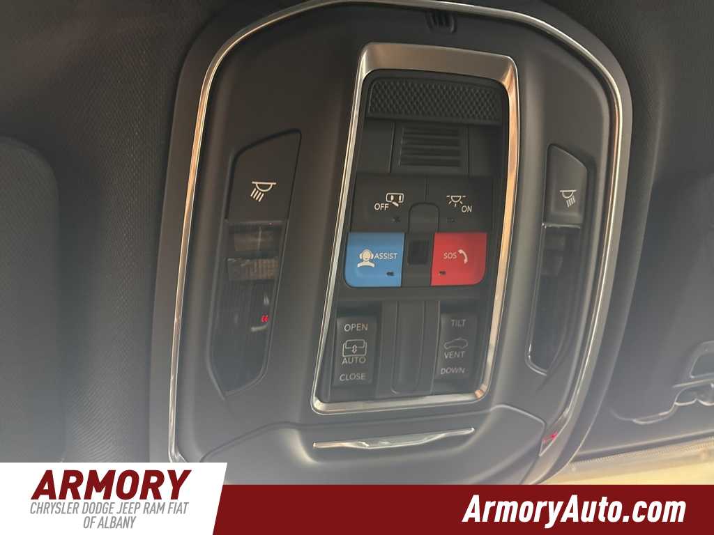 Thumbnail: 2025 Jeep Grand Cherokee - 19