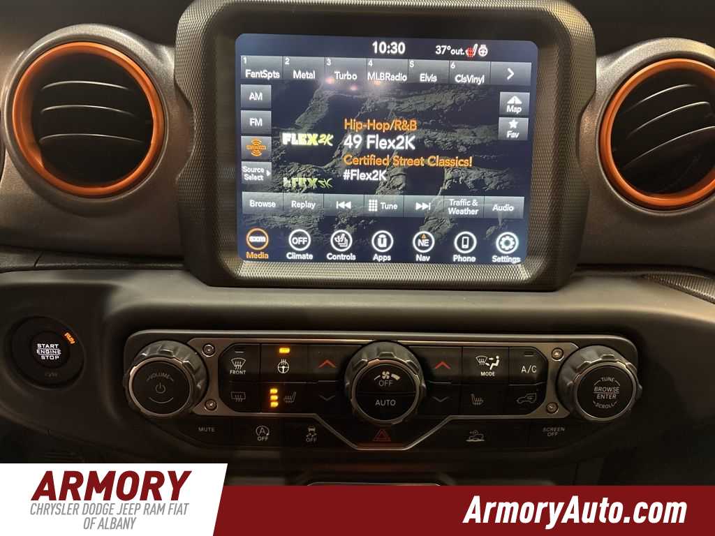 Thumbnail: 2021 Jeep Gladiator - 16