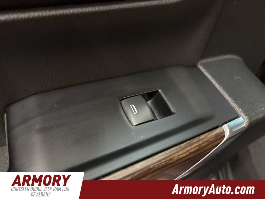 Thumbnail: 2019 Chevrolet Silverado 1500 - 26