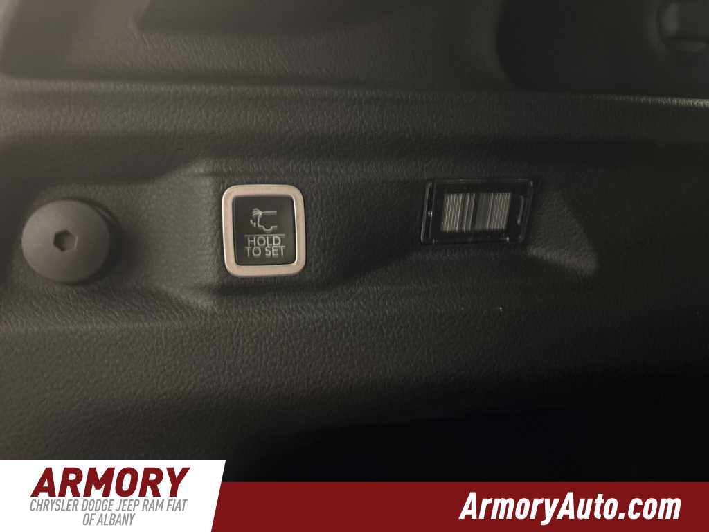 Thumbnail: 2025 Jeep Grand Cherokee L - 27