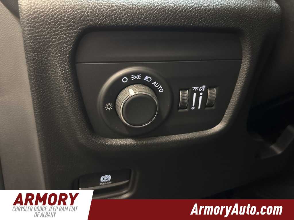 Thumbnail: 2025 Jeep Grand Cherokee L - 11