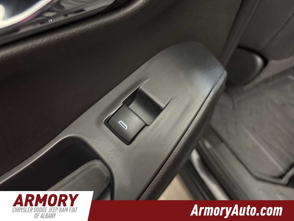 Thumbnail: 2021 Chevrolet Traverse - 26