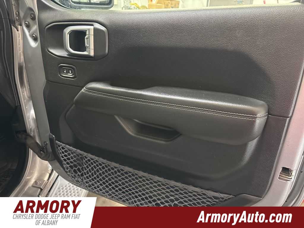 Thumbnail: 2019 Jeep Wrangler - 34