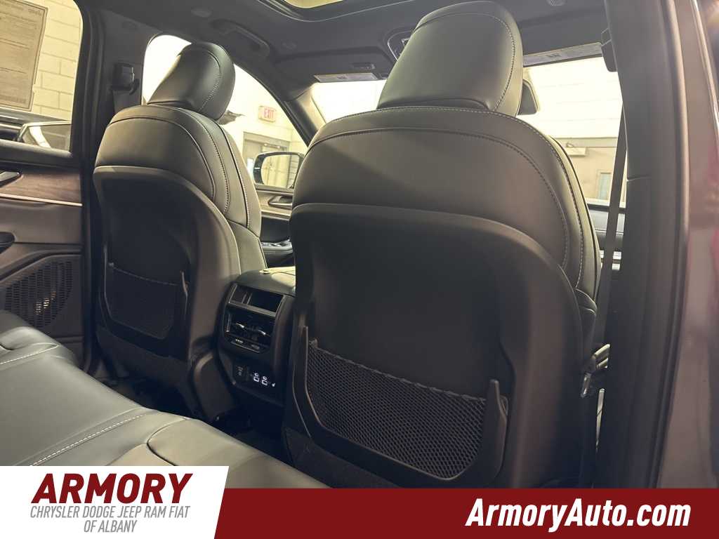 Thumbnail: 2025 Jeep Grand Cherokee - 35