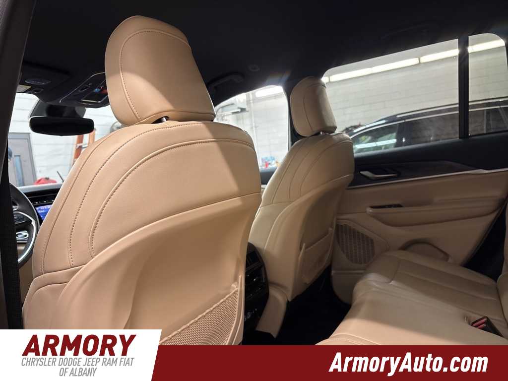 Thumbnail: 2023 Jeep Grand Cherokee - 26