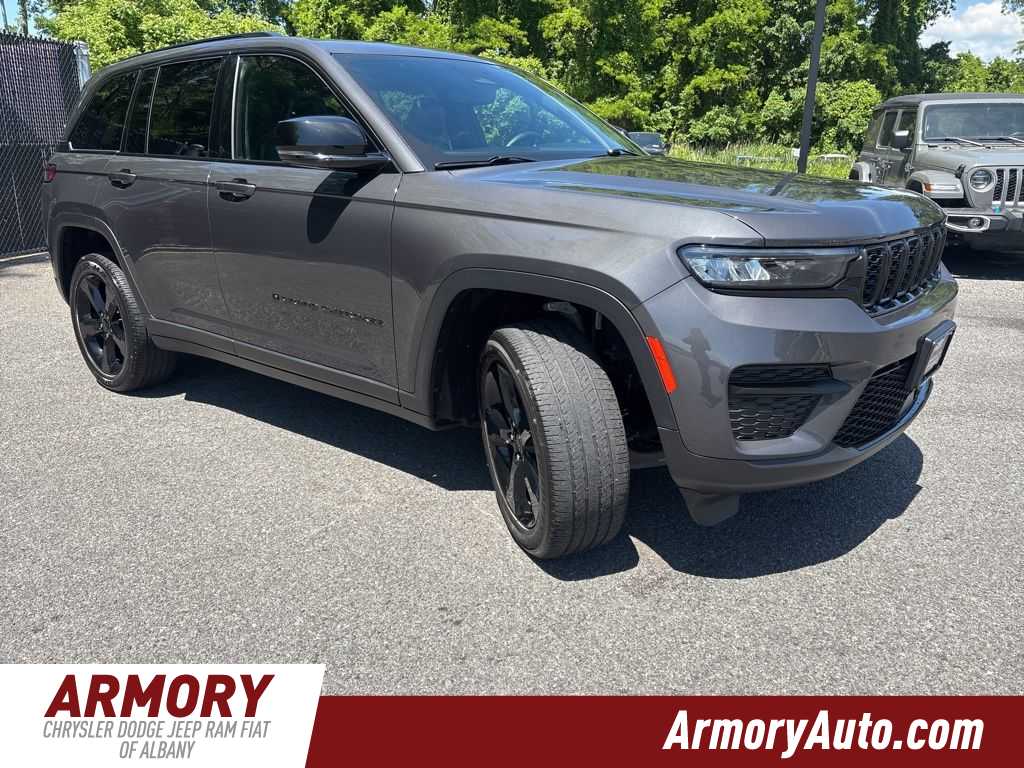 Thumbnail: 2023 Jeep Grand Cherokee - 3