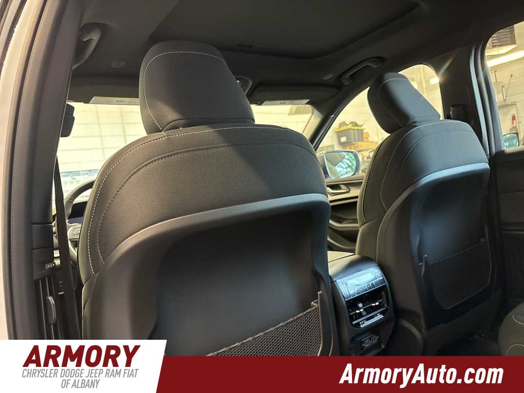 Thumbnail: 2025 Jeep Grand Cherokee L - 25