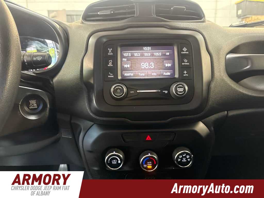 Thumbnail: 2019 Jeep Renegade - 17