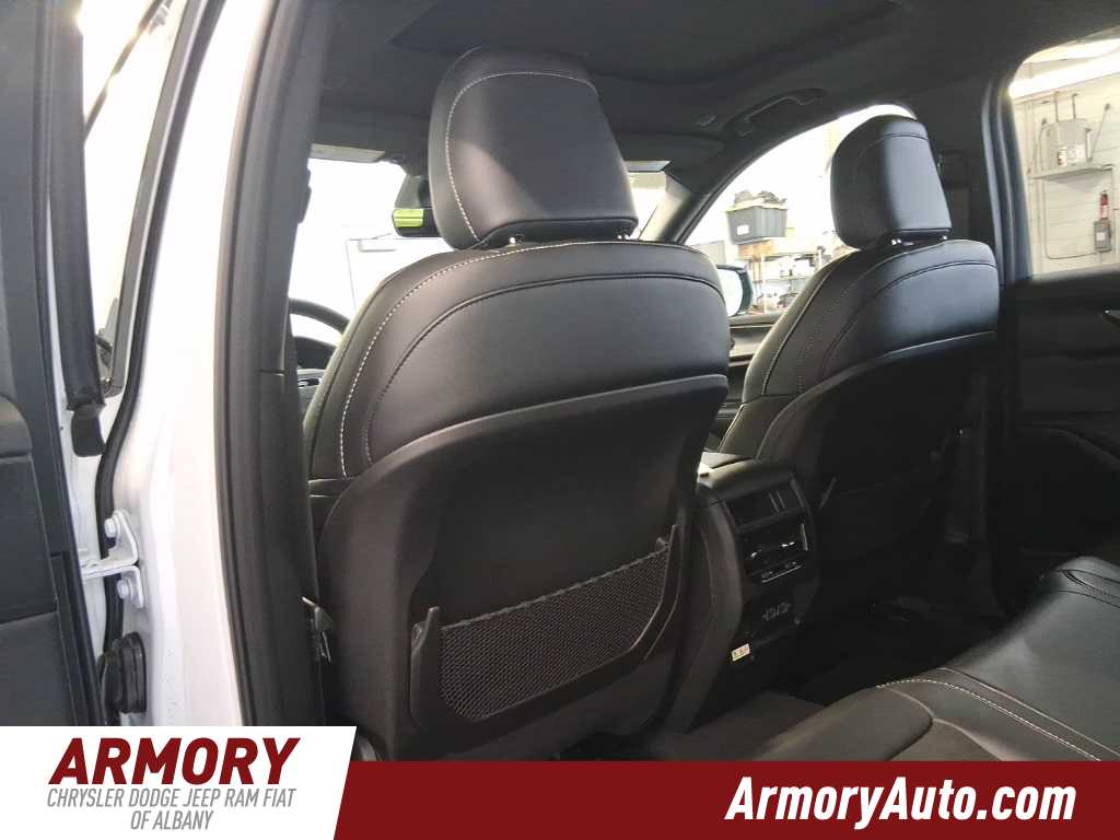 Thumbnail: 2025 Jeep Grand Cherokee - 20