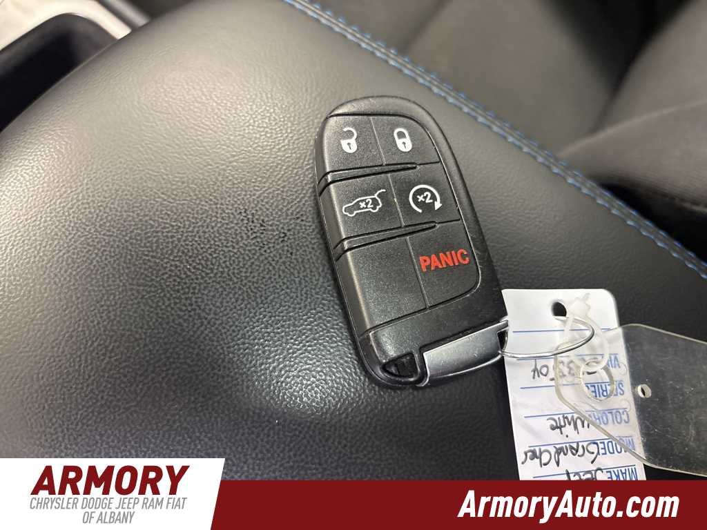 Thumbnail: 2018 Jeep Grand Cherokee - 21