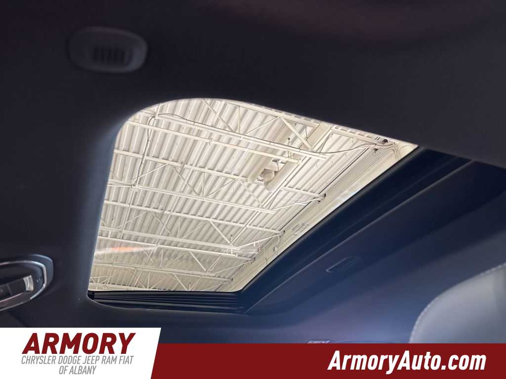 Thumbnail: 2025 Jeep Grand Cherokee - 21