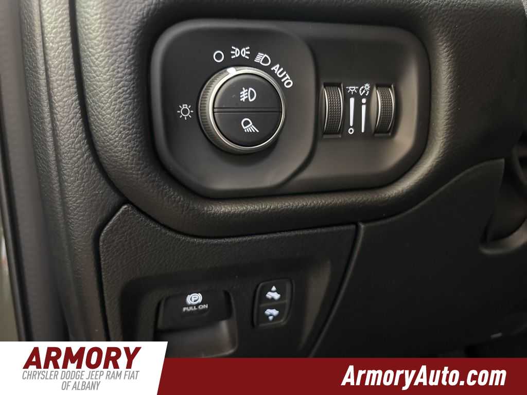 Thumbnail: 2026 RAM 1500 - 11