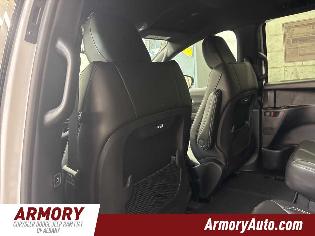 Thumbnail: 2026 Chrysler Pacifica - 20