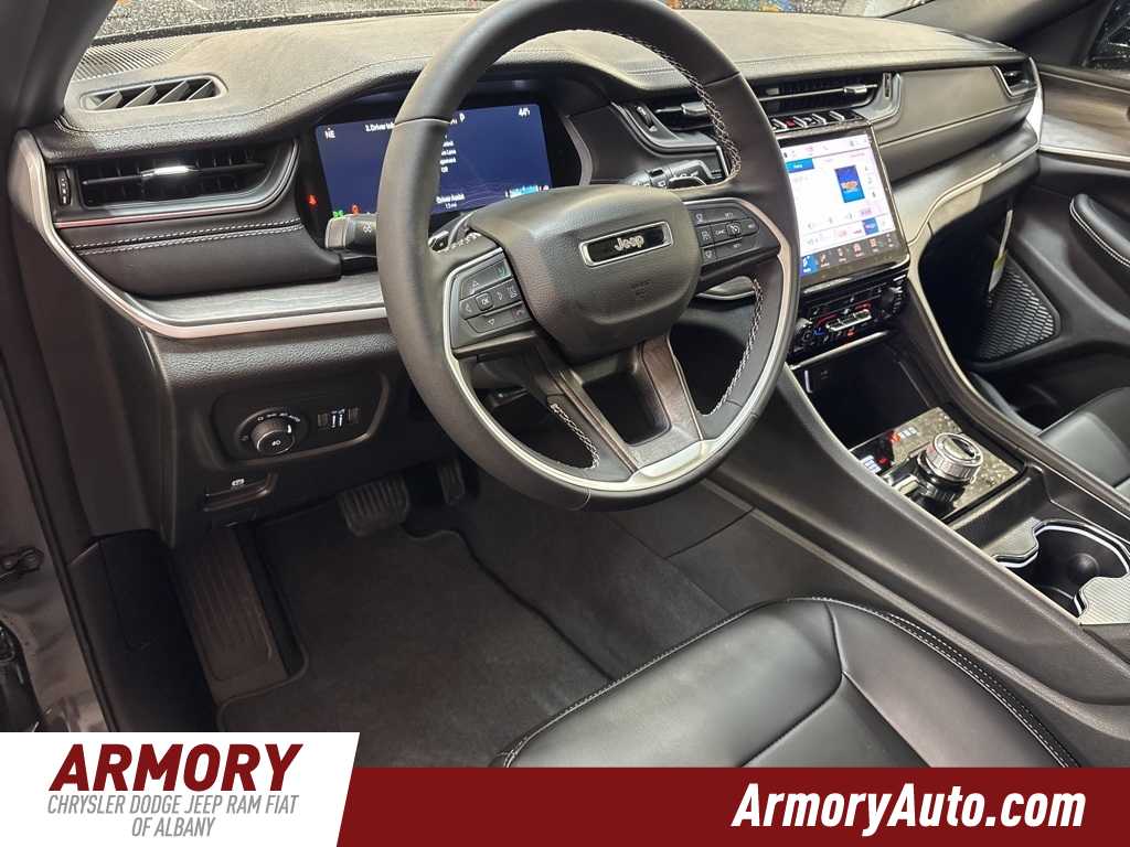 Thumbnail: 2025 Jeep Grand Cherokee - 9